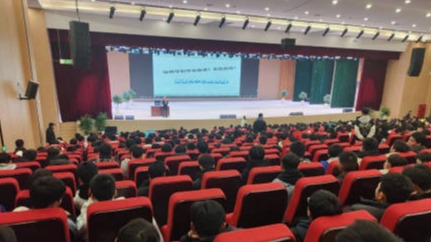 工业机器人教研室覃智广教授赴南溪职校开展公益讲座