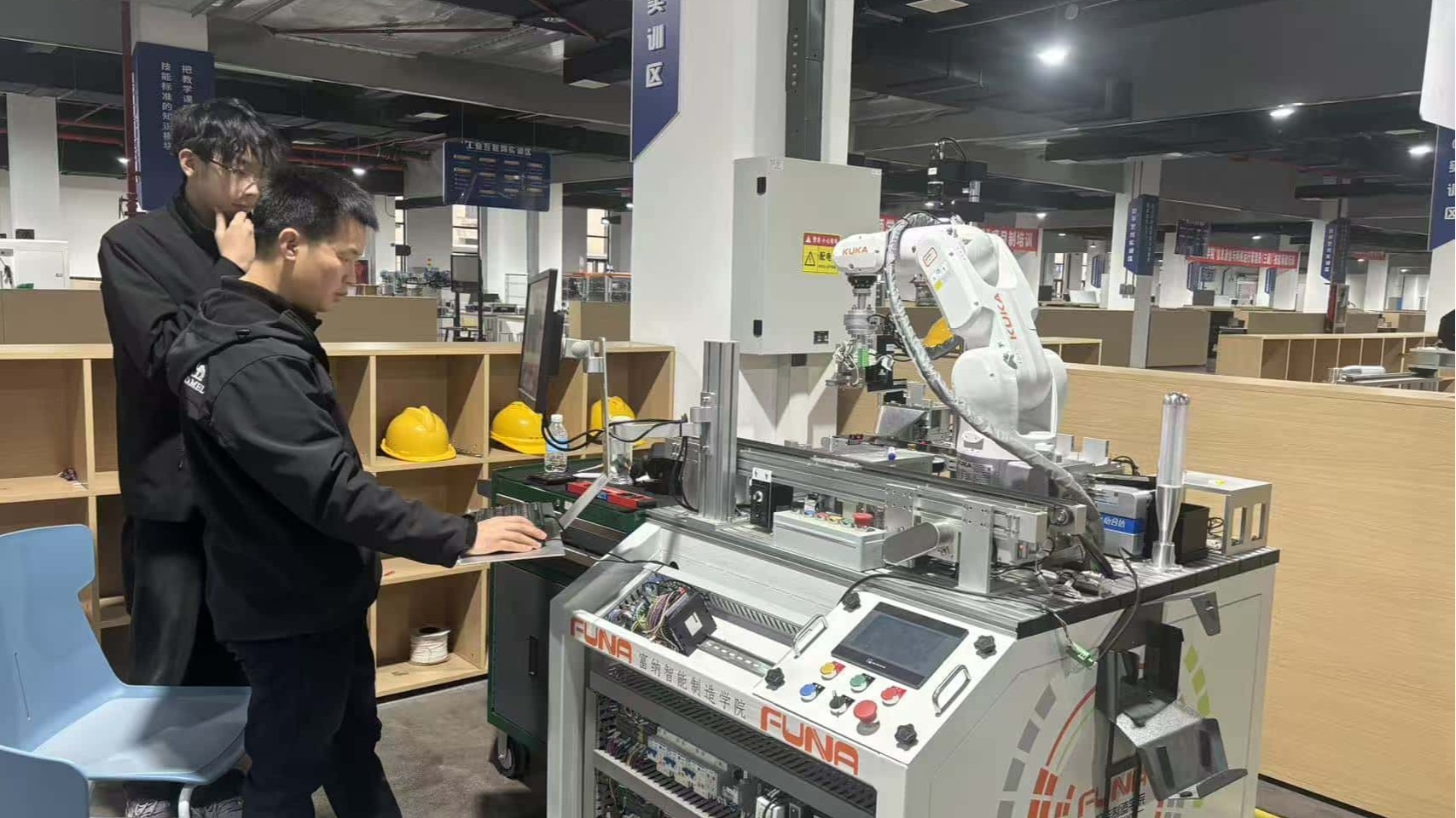 我院师生积极备战宜宾市第一届“首城工匠杯”职业技能大赛